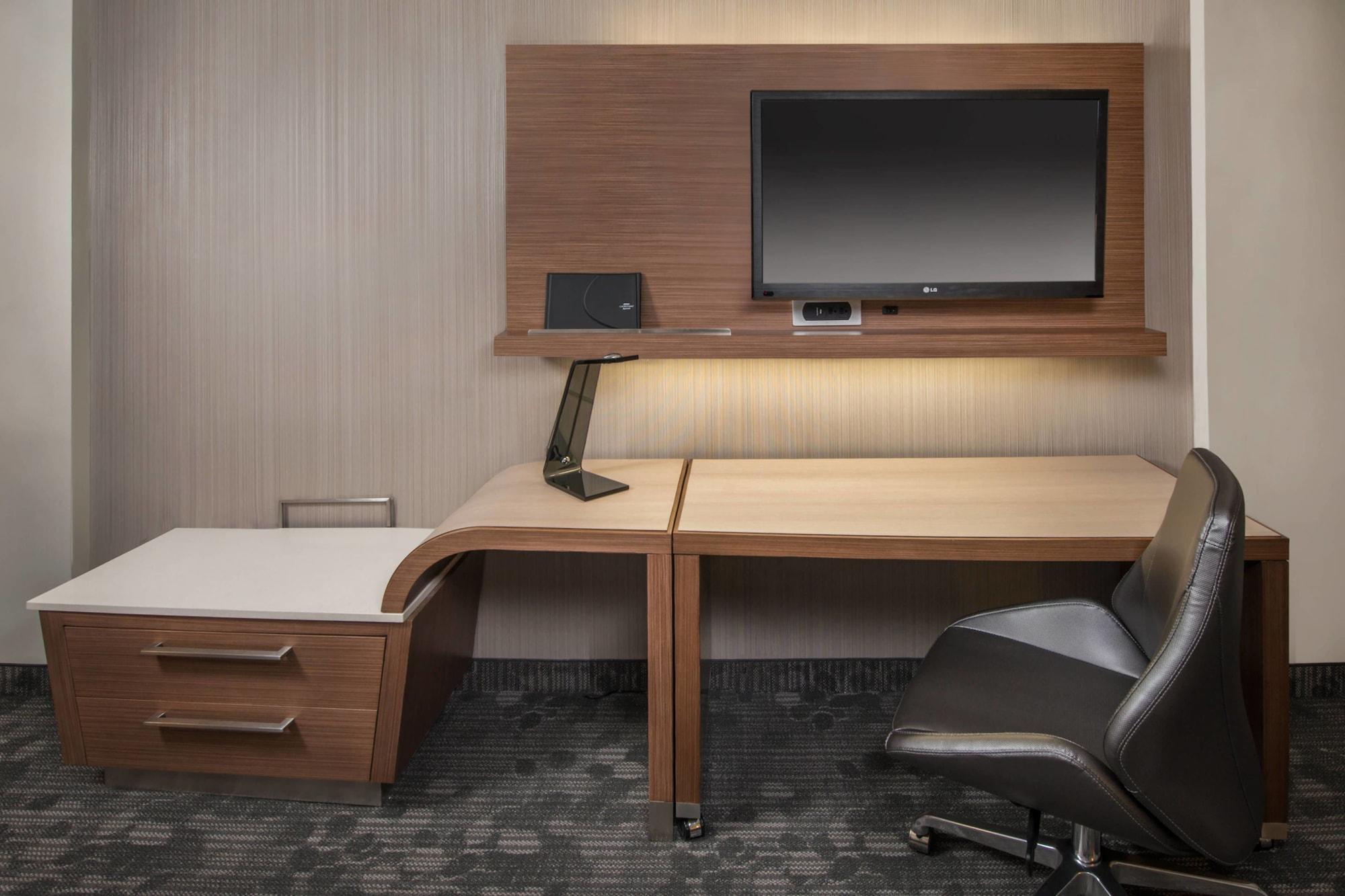 Courtyard By Marriott Burlington-oakville Hotel 3*