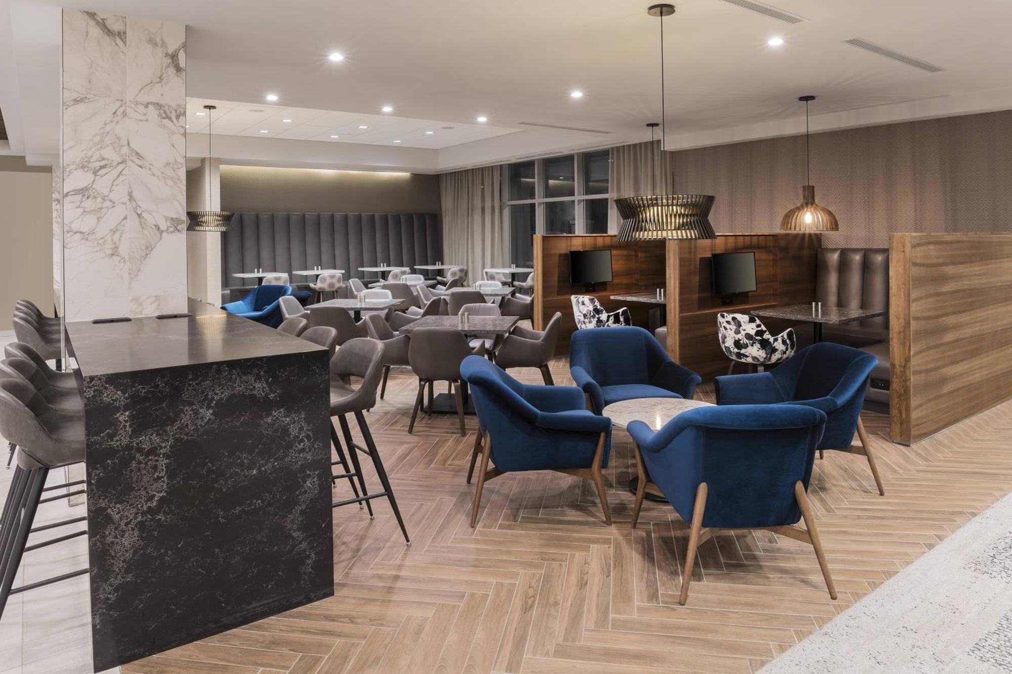Courtyard By Marriott Burlington-oakville Hotel Burlington
