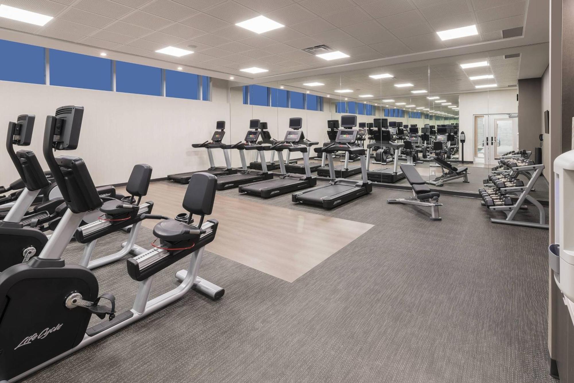 Hotel Courtyard By Marriott Burlington-oakville 3*